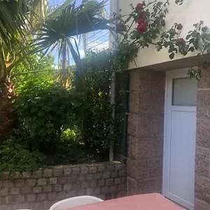 https://appartement-a-deux-pas-du-port-de-la-roche-bernard.inbrittany.com