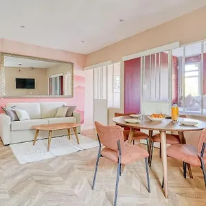 https://appartement-2-chambres-place-pereire-iii.fr-paris.fr